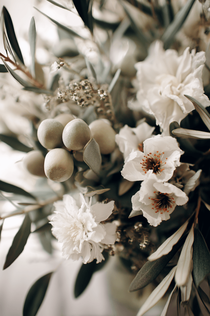 27 Beautiful Olive Green Wedding Designs to Inspire You