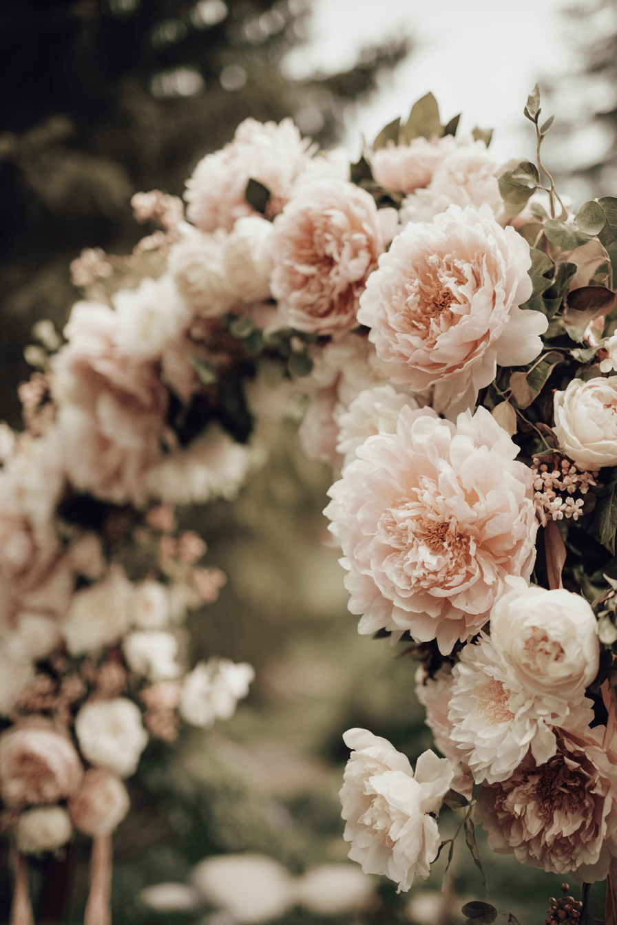 27 Elegant Circle Wedding Arch Designs Couples Love
