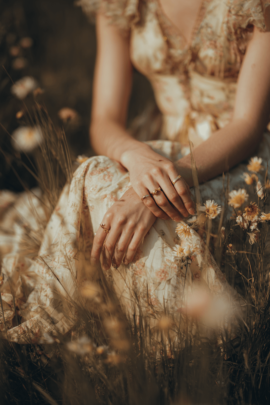 27 Beautiful Wedding Guest Outfit Ideas for Hot Summer Days