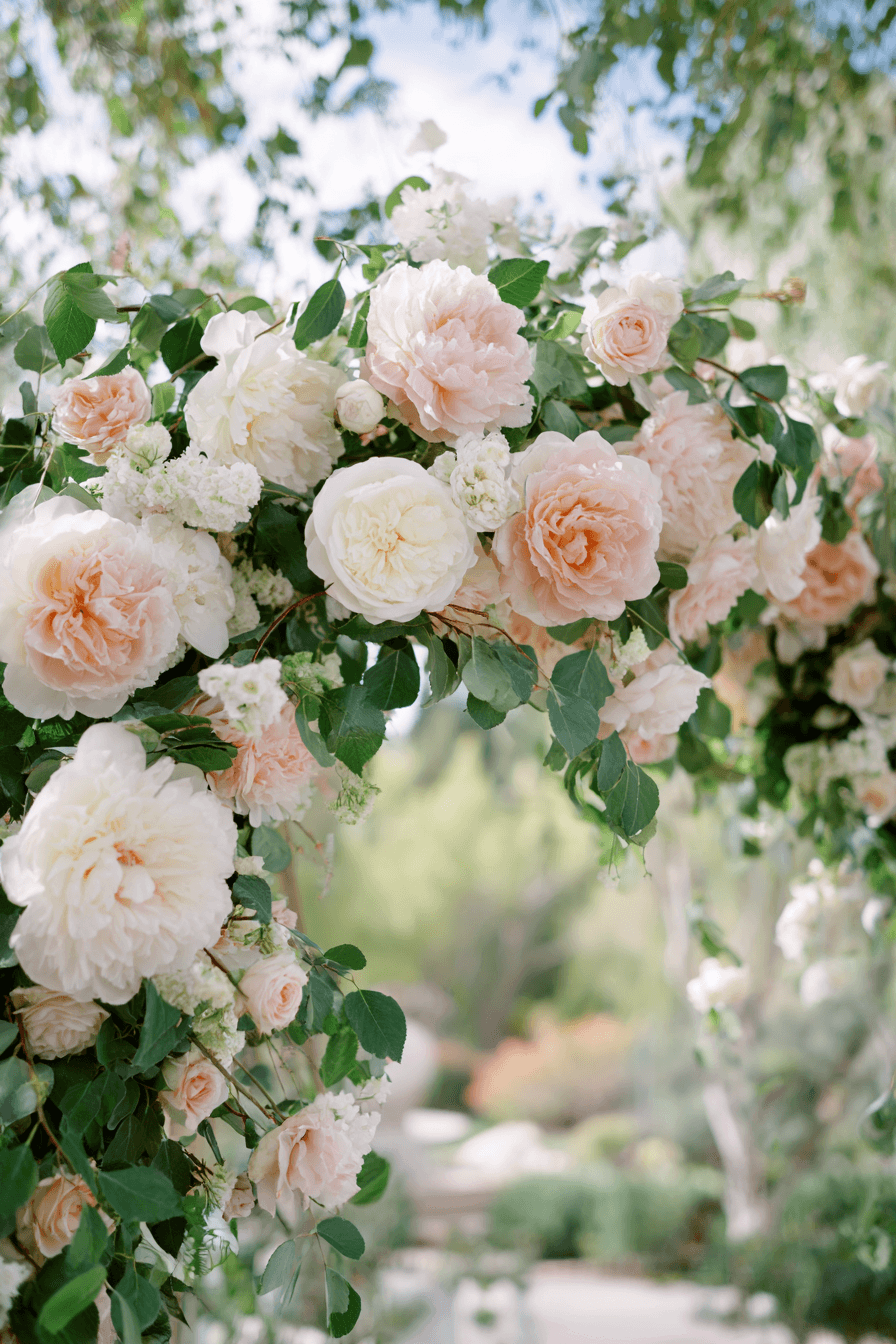 27 Breathtaking Floral Arch Wedding Decor Ideas
