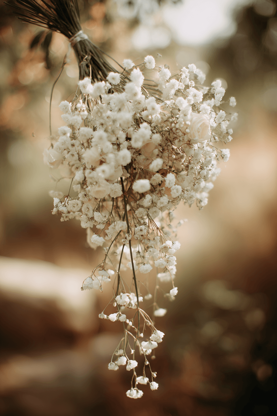 27 Elegant Cascading Wedding Bouquets Every Bride Will Love
