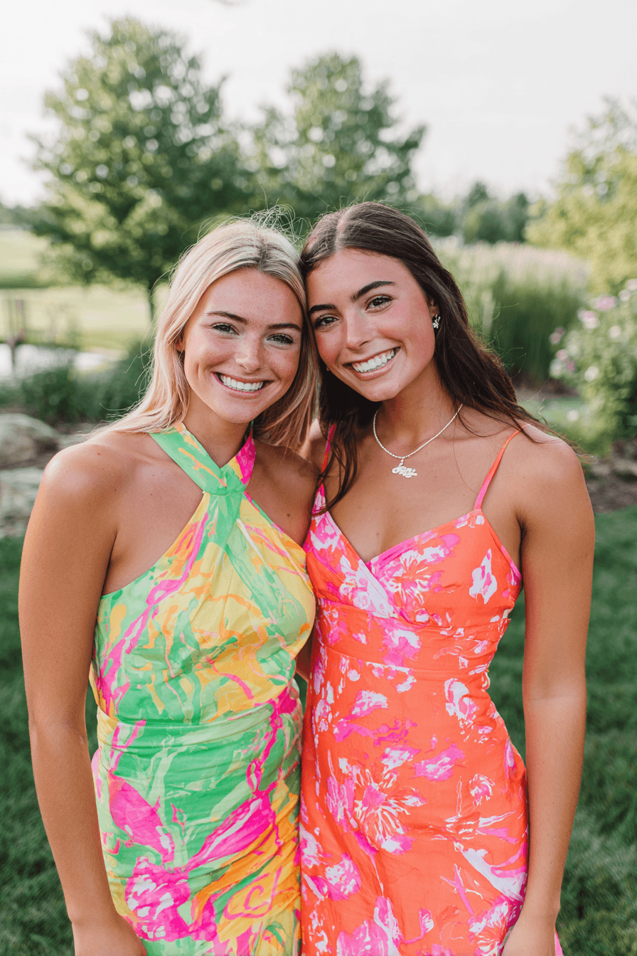 27 Graduation Party Outfit Ideas for Guests That Look Stylish and Effortless