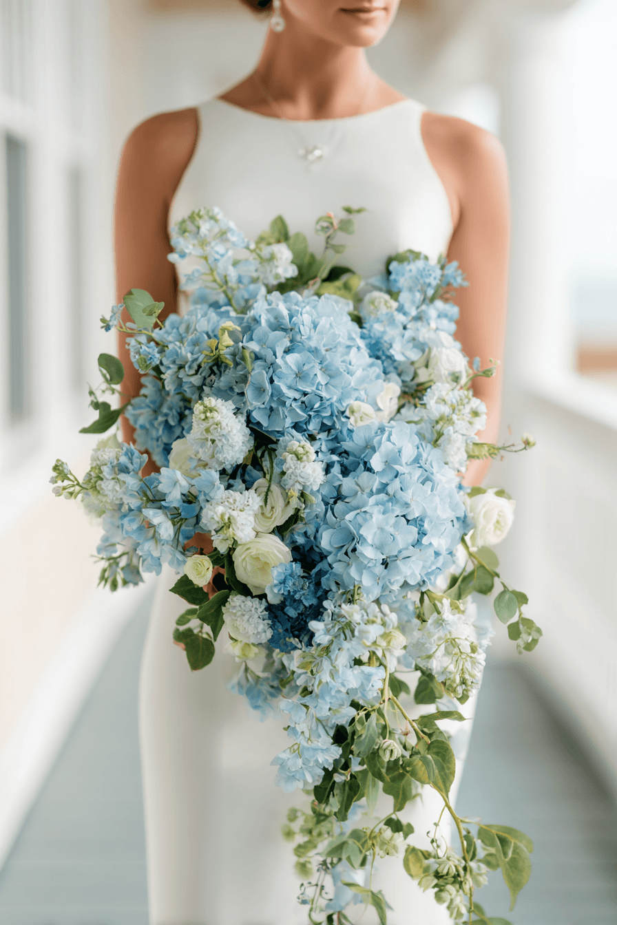 27 Elegant Cascading Wedding Bouquets Every Bride Will Love